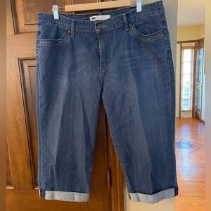 Levi’s capri jeans size 16.